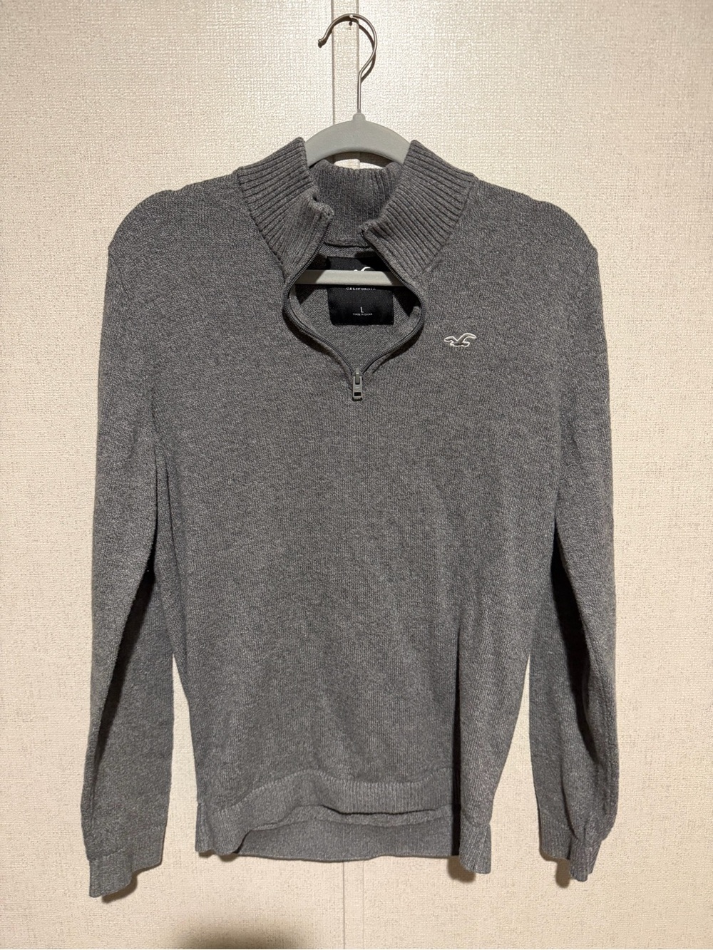 Hollister Men's Charcoal Gray Half-Zip Sweater